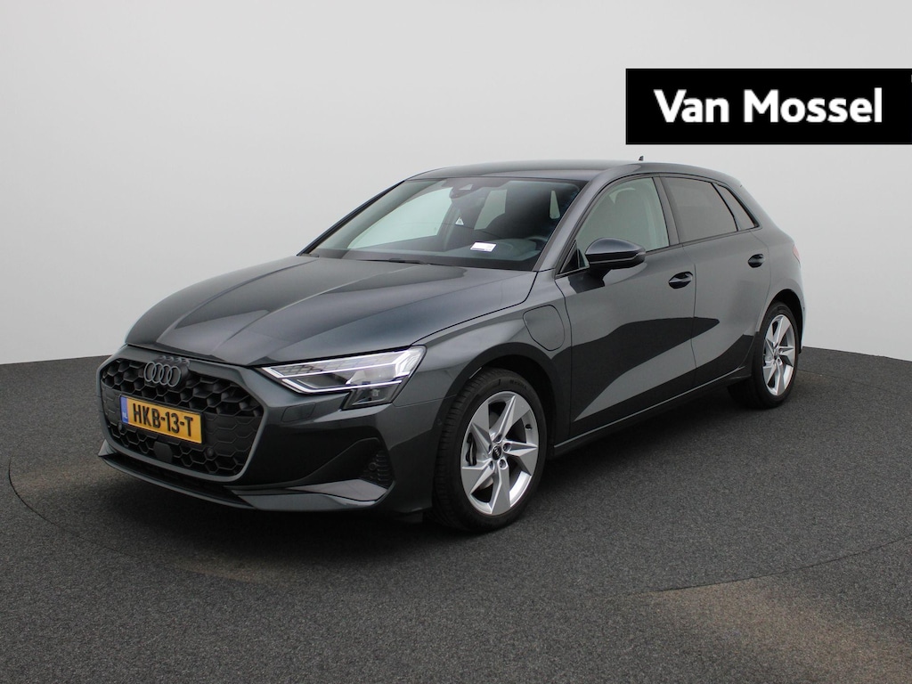 Audi A3 Sportback 40 TFSI e S edition Navigatie | Camera | Cruise control | Airco | Stoelverwarming | 17 Inch Velgen | Parkeersensoren |