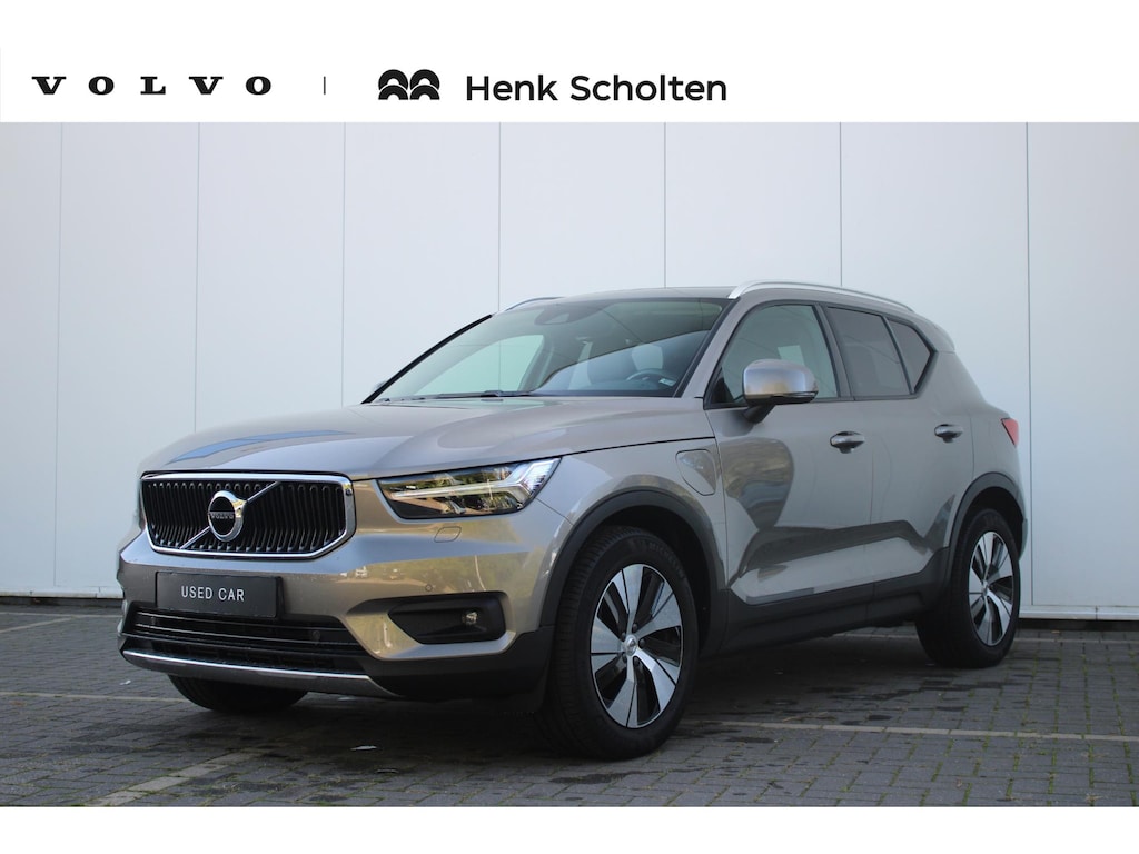 Volvo XC40 T5 Recharge R-Design | Semi-elektr. Trekhaak | Elektr. Schuif-/Kanteldak | Harman/Kardon | Elektrisch Verstelbare Stoelen Met Geheugen | Adaptieve Cruise Control | BLIS | Pilot Assist | Lederen Bekleding | Extra Getint Glas | 18" Lichtmetalen Velgen