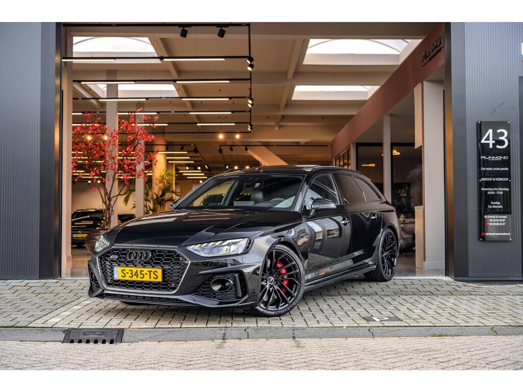Audi A4 Avant Audi RS4 Avant 2.9 TFSI 450PK | Pano | HUD | B&O | Massage | 360° | RS Dynamic