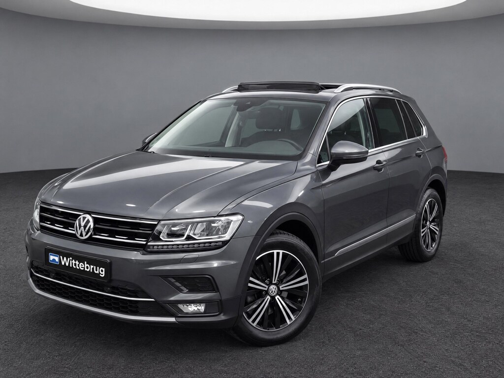Volkswagen Tiguan 1.5 TSI ACT 150pk Highline DSG Automaat / Panorama schuifk dak / Navigatie / Wegkl trekhaak /