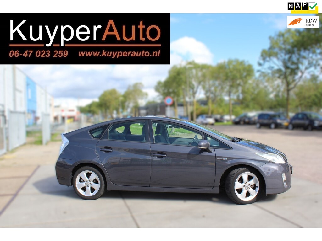 Toyota Prius 1.8 Aspiration MULTIMEDIA NETTE DEALER ONDERHOUDEN AUTO