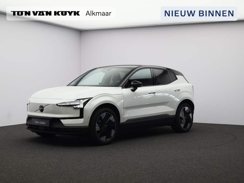 Volvo EX30 Single Motor Extended Range Ultra 69 kWh / Panoramisch Dak / Elek. Verst. Stoelen / 19" / 360gr Camera / Extra Getint Glas / Harman Kardon / BLIS /