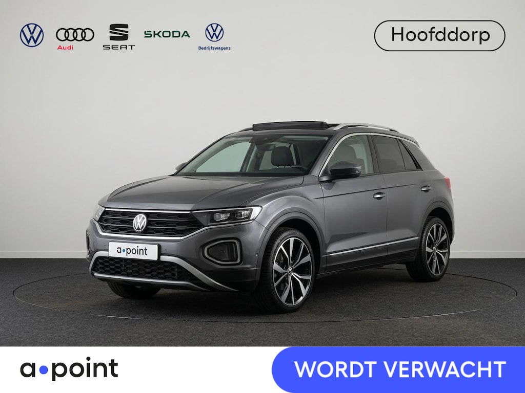 Volkswagen T-Roc 1.5 TSI Style 150 pk Automaat (DSG) | Navigatie | Panoramadak | Parkeersensoren (Park assist) | Achteruitrijcamera | Lederen bekleding | Elektr. bestuurdersstoel met geheugen | Stoelverwarming |