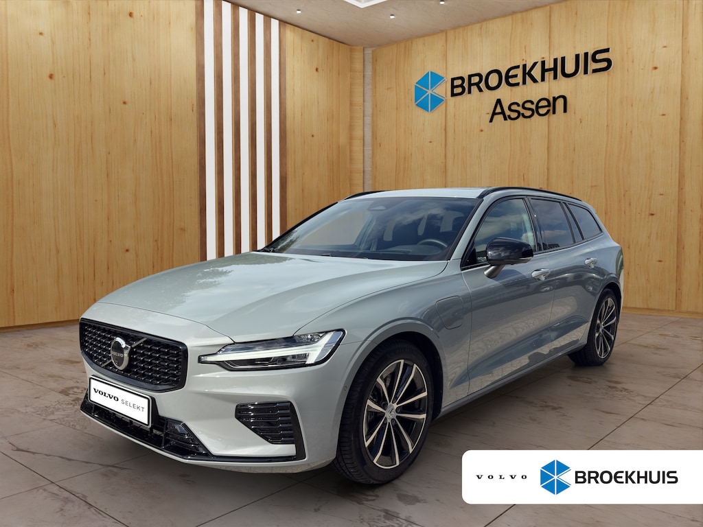 Volvo V60 2.0 T8 Plug-in hybrid AWD Plus Dark | Trekhaak | Harman Kardon | Stoel + Stuur Verwarming | 360 Camera | BLIS | Memory Stoelen |