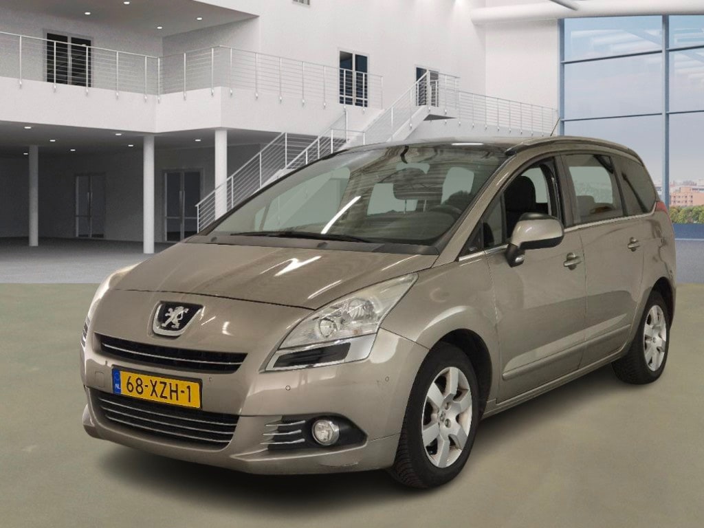 Peugeot 5008 1.6 VTi Style 5p/ PANO/ SCHERM