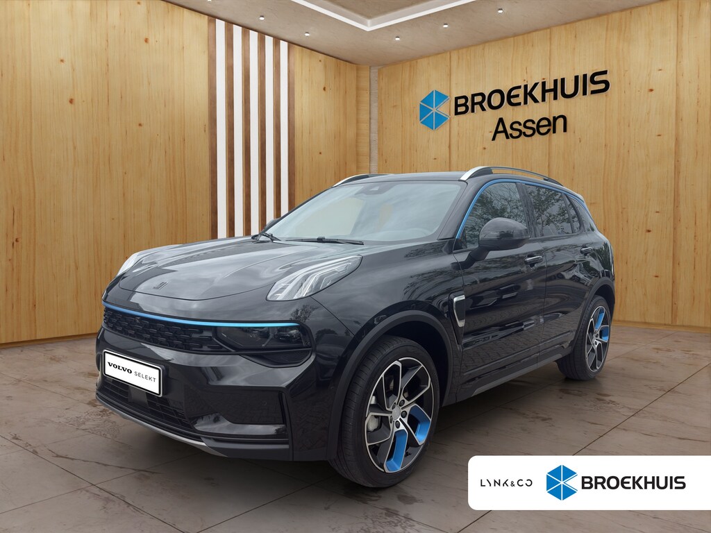 Lynk & Co 01 1.5 | BLIS | 360 Camera | Panoramadak | Keyless Start / Entry | Voorstoelen Verwarmd |