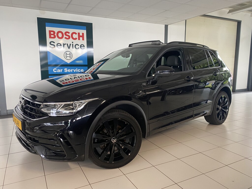 Volkswagen Tiguan 1.4 TSI eHybrid R-Line Business+Black style Panoramadak / Trekhaak /Carplay/ Leer