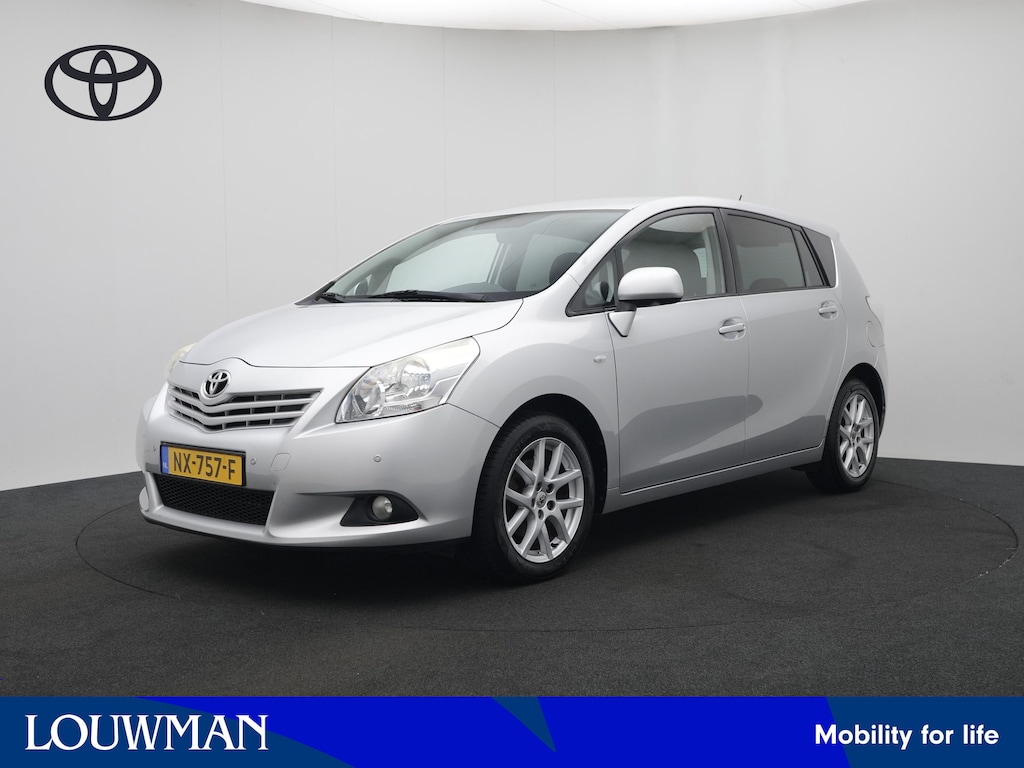 Toyota Verso 1.8 VVT-i Business Titanium 7p. | 7P | Navi | Trekhaak | Parkeersensoren V+A | Reco 19-08