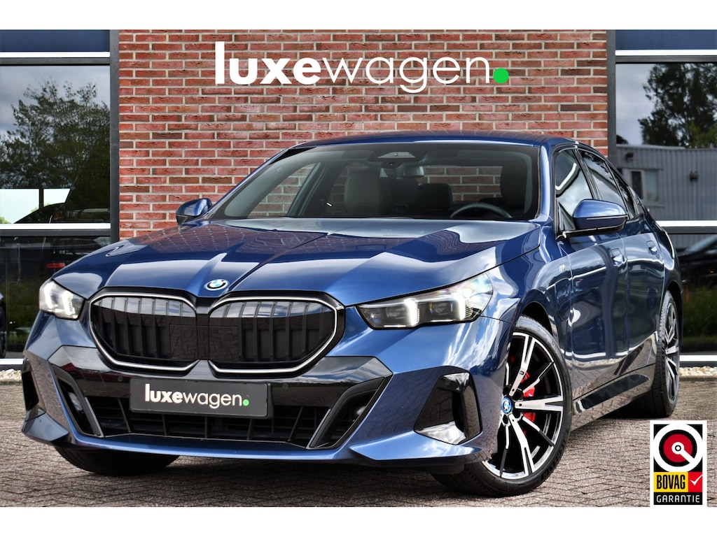 BMW 5-Serie 550e xDrive M-Sport Pro B&W Trekh Prof-onderstel 20inch
