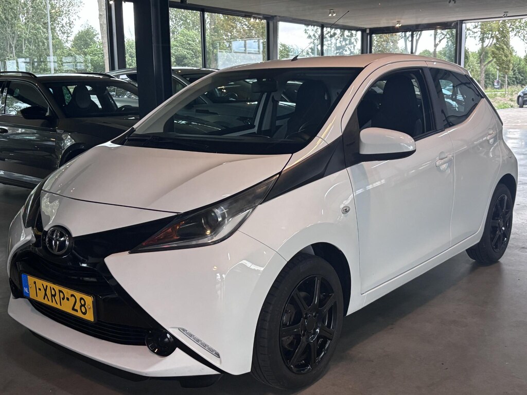Toyota Aygo 1.0 VVT-i x-play