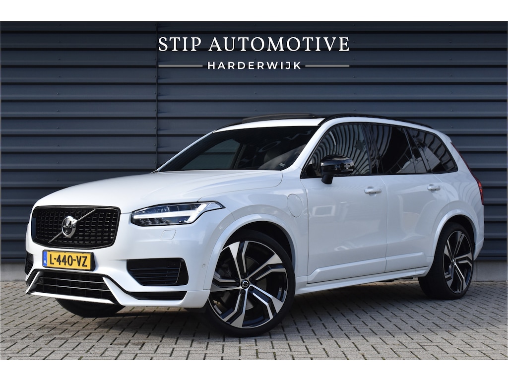 Volvo XC90 2.0 T8 Recharge AWD R-Design *Orig. NL* | Panorama | Trekhaak | Luchtvering | B&W Audio | 22'' Wielen | Head- Up |