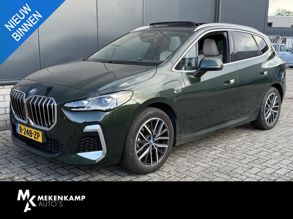 BMW 2-Serie Active Tourer 230e xDrive M Sport 18"/Panoramadak/Leder + memory/Trekhaak/Dodehoek/Keyless/360 camera/Harman Kardon/Adaptieve cruise/Head-up