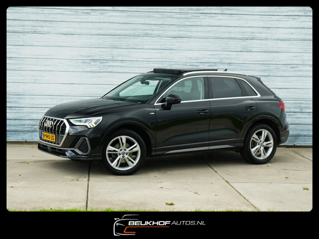 Audi Q3 35 TFSI S-Line Automaat Pano Trekhaak Leer Xenon Cam
