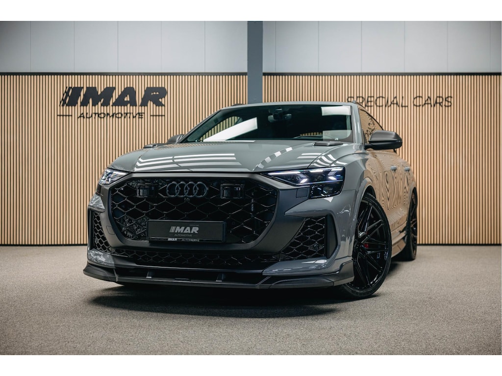Audi RS Q8 RSQ8 Performance 4.0 TFSI RSQ8 quattro Performance Face-lift Audi RSQ8 performance Urban Akarapovic Vossen 24 inch Full options Carbon, Nardo. Inmiddels mat PPF toegepast