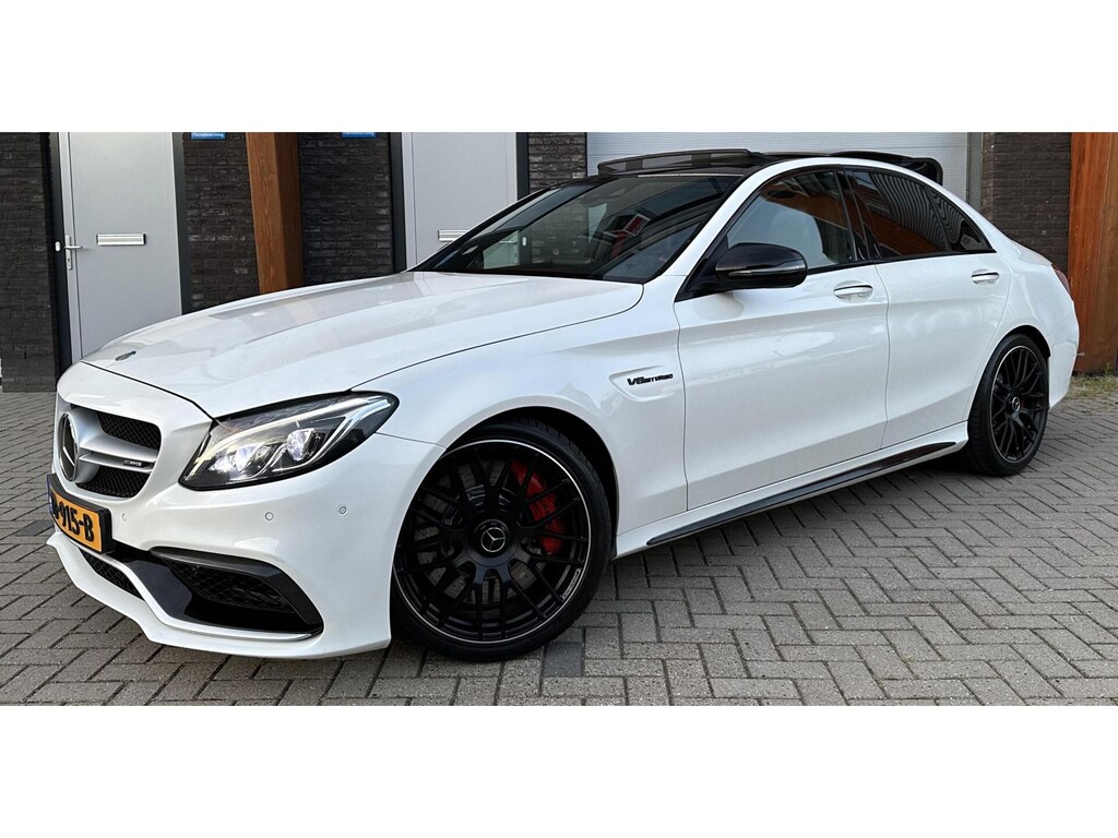 Mercedes-Benz C-klasse C63 S PANO/STOELVW/CAMERA/NAVI/PDC/SFEERVL