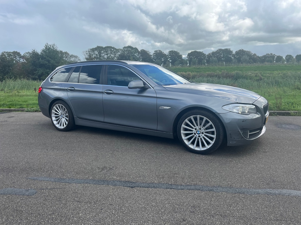 BMW 5-Serie Touring 523i High Executive BJ 2010 / AIRCO / OPEN DAK / ZEER NETTE STAAT