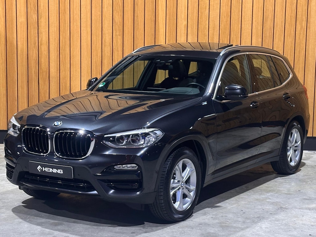 BMW X3 xDrive20i High Executive Launch Edition