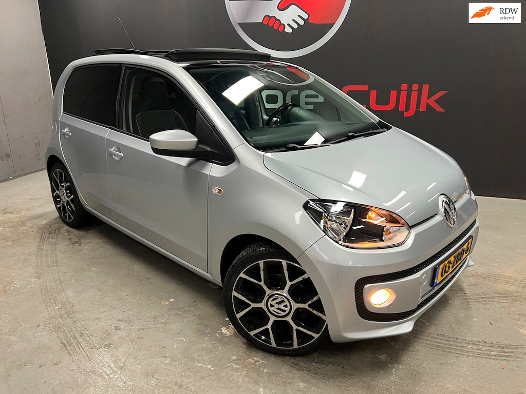 Volkswagen Up! 1.0 high up! BlueMotion |NAP | PANO | Stoelverw. | Leder