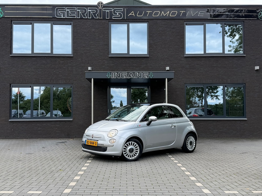 Fiat 500 0.9 TwinAir Lounge | Panoramadak | 15" Lichtmetalen Velgen | Airco | Bluetooth | Multifunctioneel Stuur