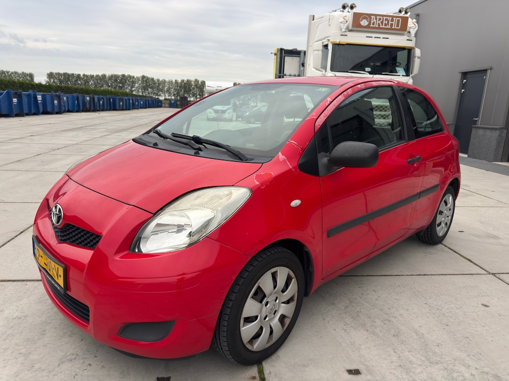 Toyota Yaris 1.3 VVTi Aspiration airco Allseason