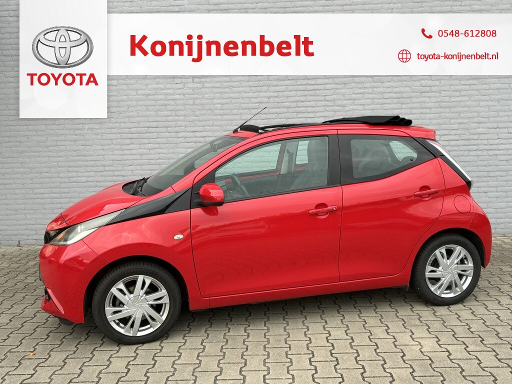Toyota Aygo 1.0 VVT-i X-Wave Cabrio 5-deurs | Navi | Trekhaak | NL auto | Airco