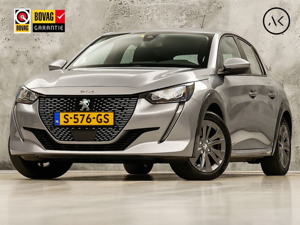 Peugeot e-208 EV Active 50 kWh Automaat (APPLE CARPLAY, SOH 91,3%, GROOT NAVI, 360 CAMERA, SPORTSTOELEN, LM VELGEN, KEYLESS, NIEUWSTAAT)
