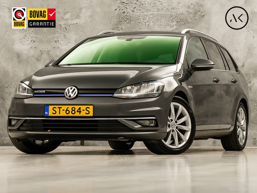 Volkswagen Golf Variant 1.5 TSI Highline 150Pk Automaat (VIRTUAL COCKPIT, APPLE CARPLAY, ALCANTARA, CAMERA, TREKHAAK, SPORTSTOELEN, GETINT GLAS, ADAPTIVE CRUISE, TREKHAAK, NIEUWSTAAT)