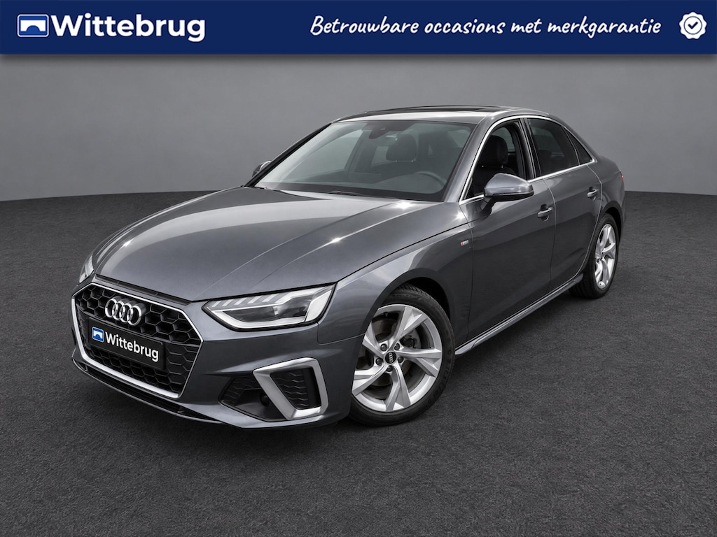Audi A4 Limousine 35 TFSI 150pk S-Tronic S edition / S-Line Exterieur & Interieur / Navigatie / LED Koplampen / Parkeersensoren / 18" LMV