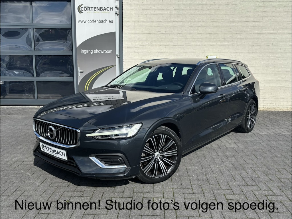 Volvo V60 2.0 T5 Inscription | Zwenkbare trekhaak | Metallic | Apple carplay | Cruise control |