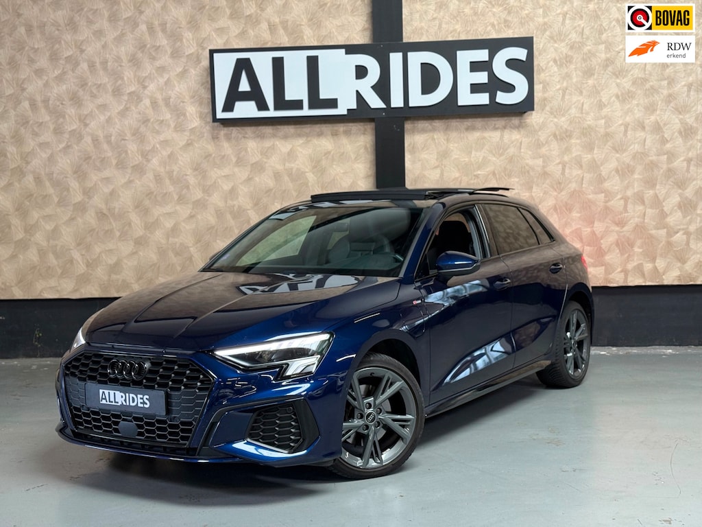 Audi A3 Sportback 40 TFSI e Edition | Pano | Stoelverwarming | Camera | Carplay