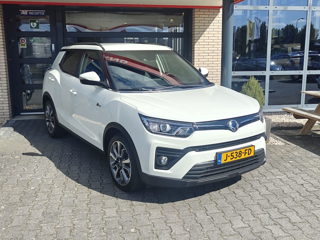 SsangYong Tivoli 1.2 2WD Amber