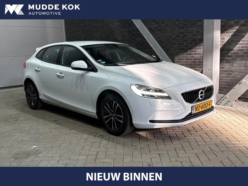 Volvo V40 2.0 T3 Momentum | Trekhaak | LED | Stoelverwarming | Standkachel | Camera