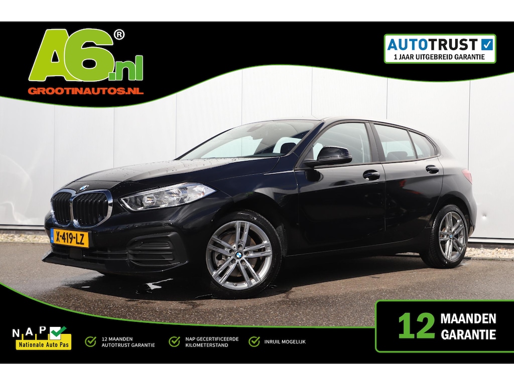 BMW 1-Serie 118i 136PK Automaat Navigatie Carplay Android Stoelverwarming 17 inch LMV Cruise Parkeersensor LED