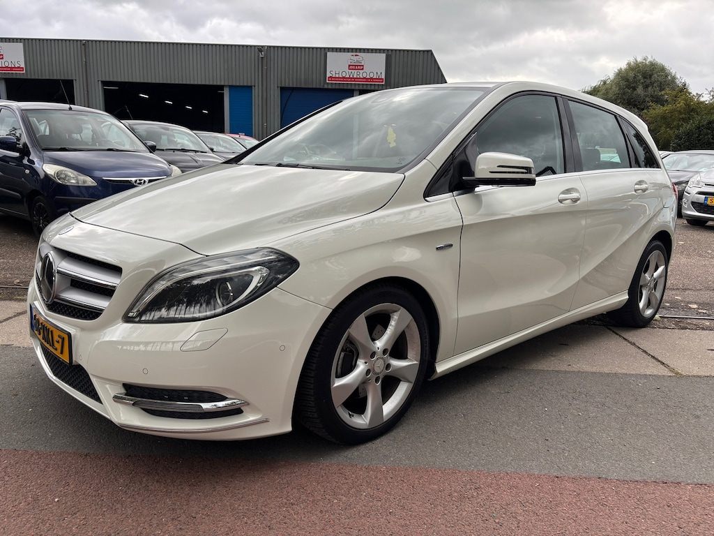 Mercedes-Benz B-klasse 180 Ambition. Airco ! Navi !