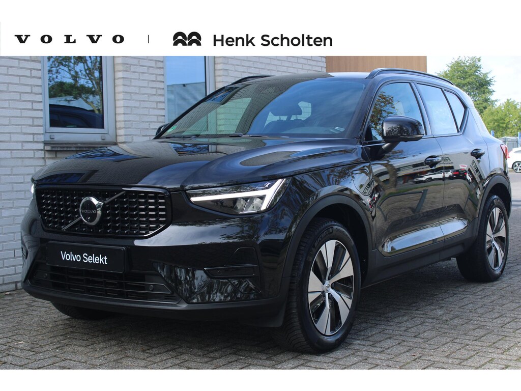 Volvo XC40 1.5 T5 Plug-in hybrid Plus Dark | Apple carplay / Android auto | Adaptieve cruise control | 18" lichtmetalen velgen | Voorstoelen verwarmd | Stuurwiel verwarmd |