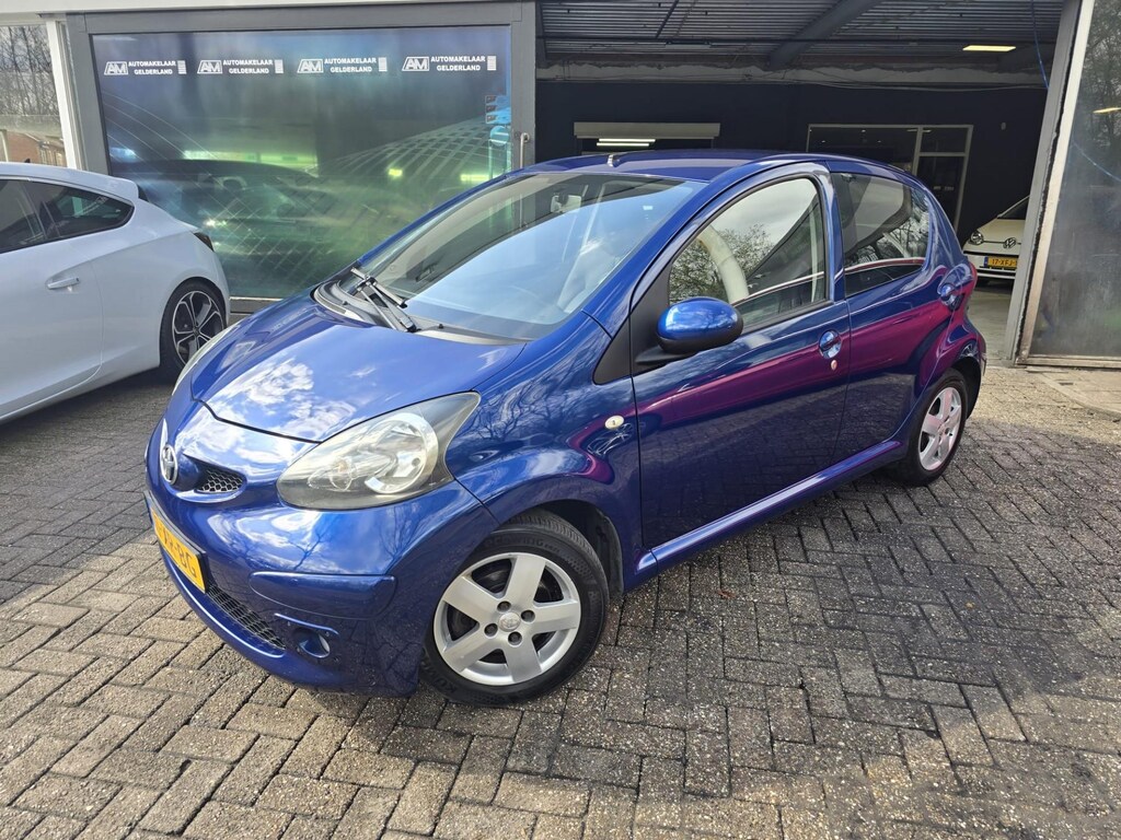 Toyota Aygo 1.0-12V Sport | 2E EIGENAAR | 3/6 OF 12MND GARANTIE | AIRCO | NW APK | ELEC PAKKET | LMV |