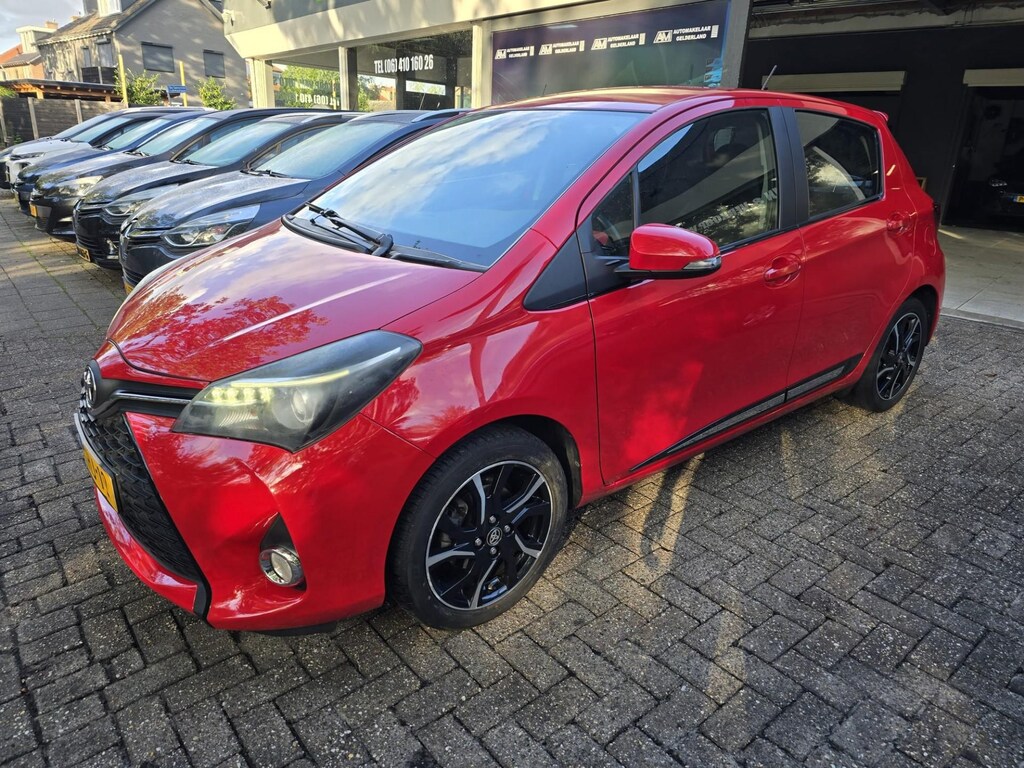 Toyota Yaris 1.3 VVT-i Dynamic | 1E EIGENAAR | 3/6 OF 12MND GARANTIE | AIRCO | LMV | CAMERA | NAVI | NW APK |
