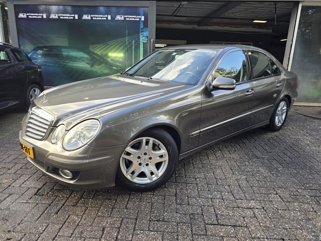 Mercedes-Benz E-klasse 230 Elegance | NIEUWE APK | AIRCO | CRUISE | LMV | TREKHAAK | MOOIE AUTO |