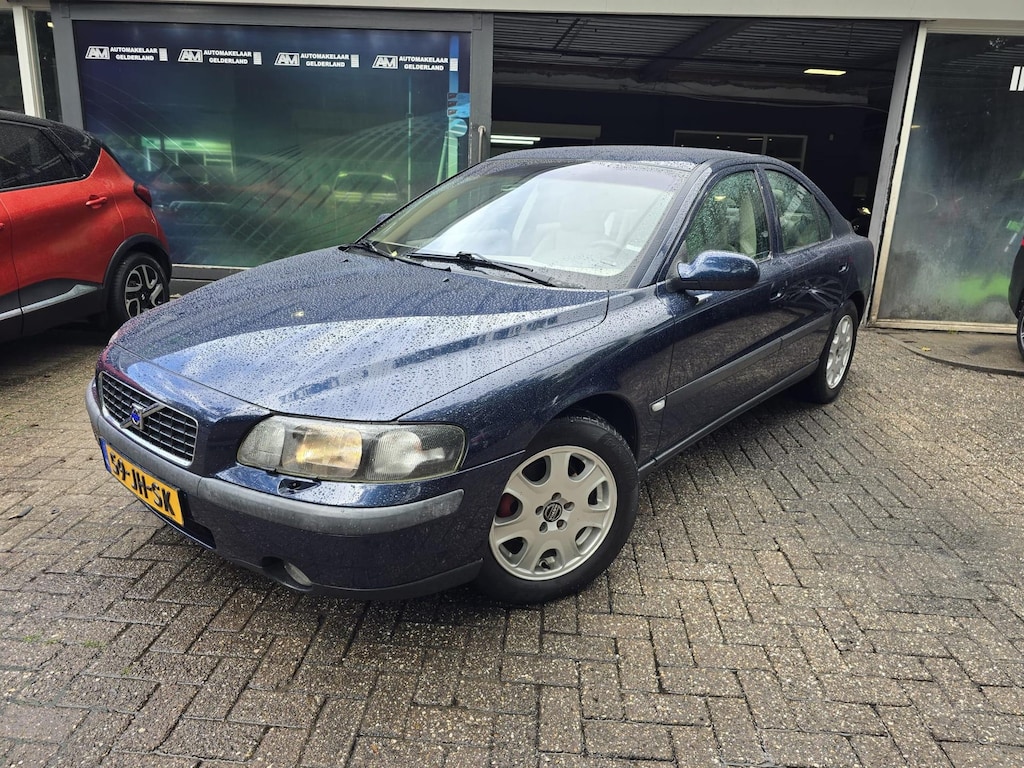 Volvo S60 2.4 Edition | NIEUWE APK | AIRCO | LEDER | LMV | STOELVERWARMING |
