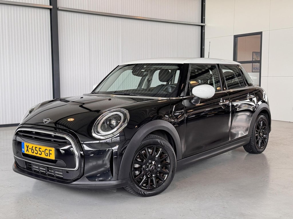 MINI Cooper 5-Deurs 1.5 Camden Edition Automaat