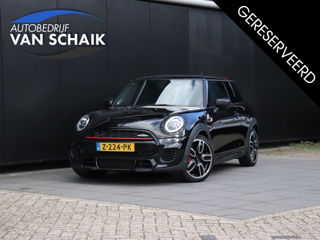 MINI John Cooper Works 3-Deurs 2.0 Chili | PANO-DAK | H&K | CAMERA | HEAD-UP | NAVI | CRUISE | STOELVERW. | APPLE CARPLAY |