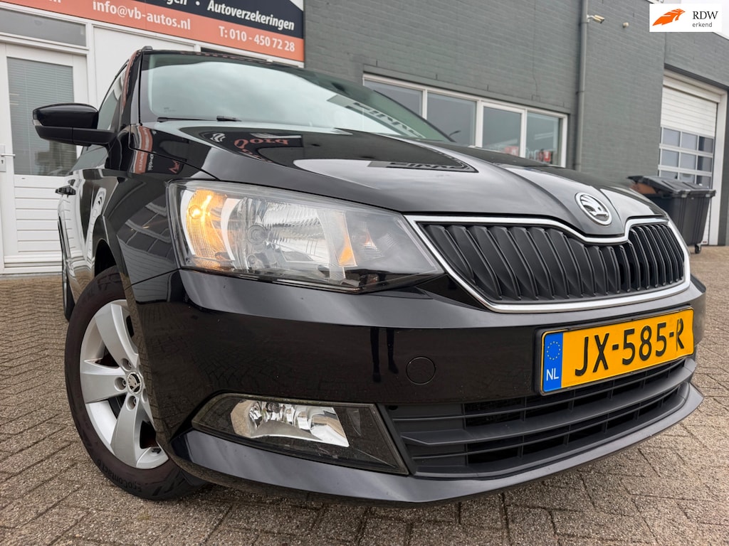 Skoda Fabia Combi 1.0 Style met parkeersensoren en bluetooth en cruise controle en airco