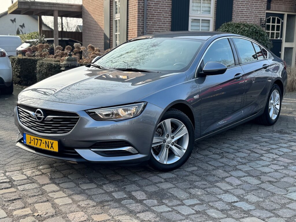 Opel Insignia HB 1.5T 165pk autom Bns Exe ecc,1/2leer,lmv,navi,pdc
