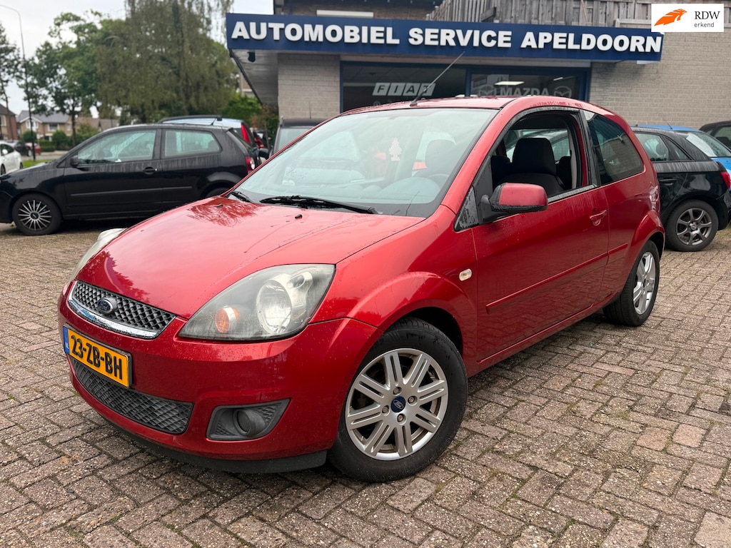 Ford Fiesta 1.3-8V Futura * NW. APK*AIRCO*ELEKTR. RAMEN*STUURBEKR.*LM. VELGEN *
