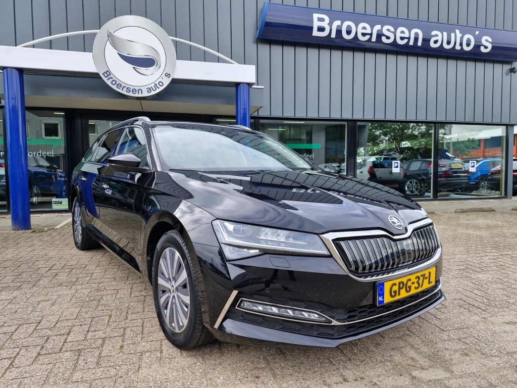 Skoda Superb Combi 1.4 TSI IV Business Edition Plus | 218PK | Navigatie | Camera | Cruise Control |