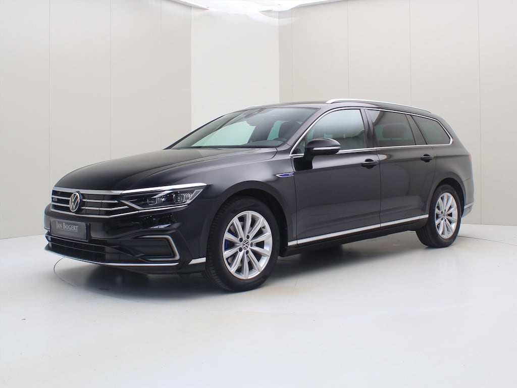 Volkswagen Passat Variant 1.4 TSI GTE 218PK DSG6 [ NAPPA LEDER+MATRIX LED+CAMERA+ACC+VIRTUAL+CLIMAAT+PDC+NAVIGATIE ]