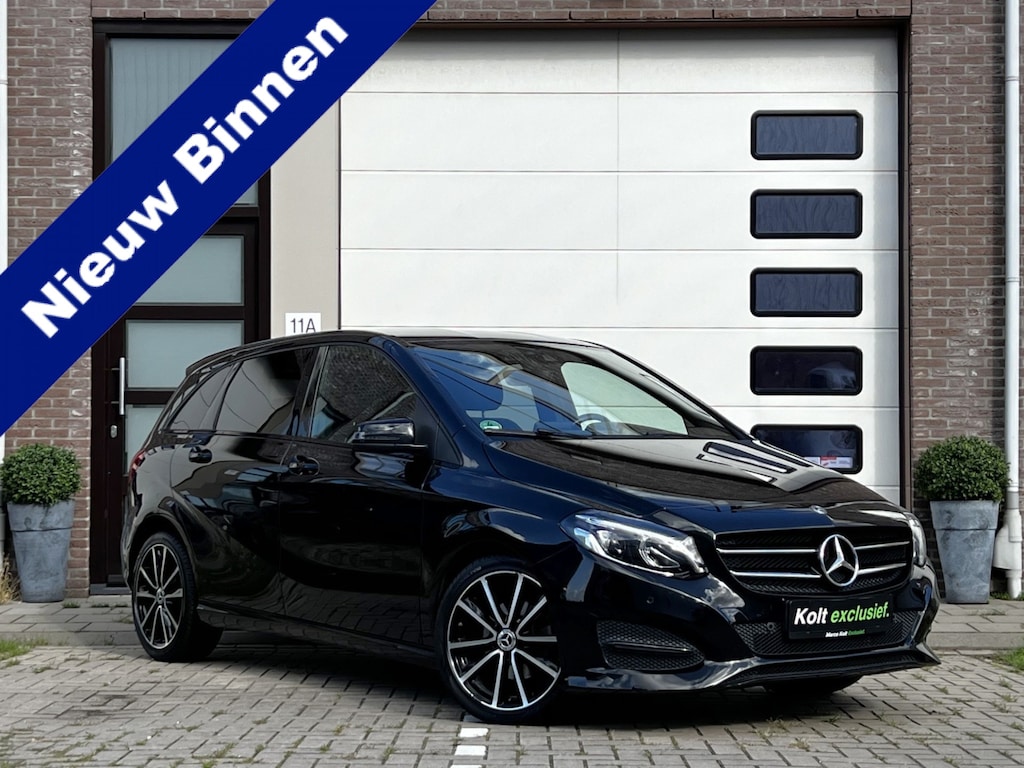 Mercedes-Benz B-klasse 180 Business Solution AMG Upgrade Edition | Airco | Navigatie | Achteruitrijdcamera | Sport Int | 18" AMG Velgen | Wegklapbare Trekhaak | 1e Eigenaar!