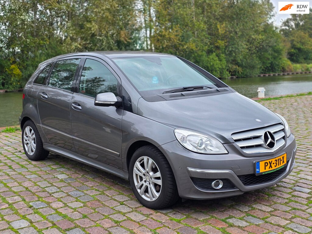 Mercedes-Benz B-klasse 200 Automaat panorama dak navigatie cruis control trekhaak parkeer sensor