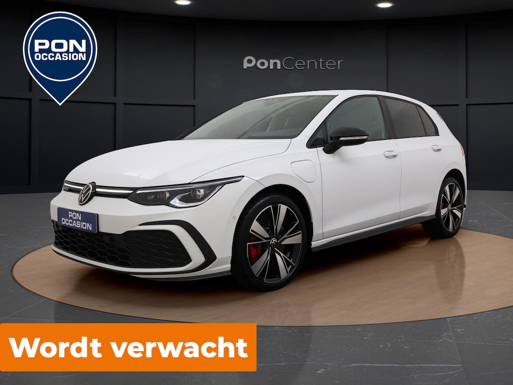 Volkswagen Golf 1.4 eHybrid GTE | Camera | Side Assist | ACC | Stuur-/Stoelverwarming | Parkeerhulp | Matrix LED | Spiegelpakket | 18'' |