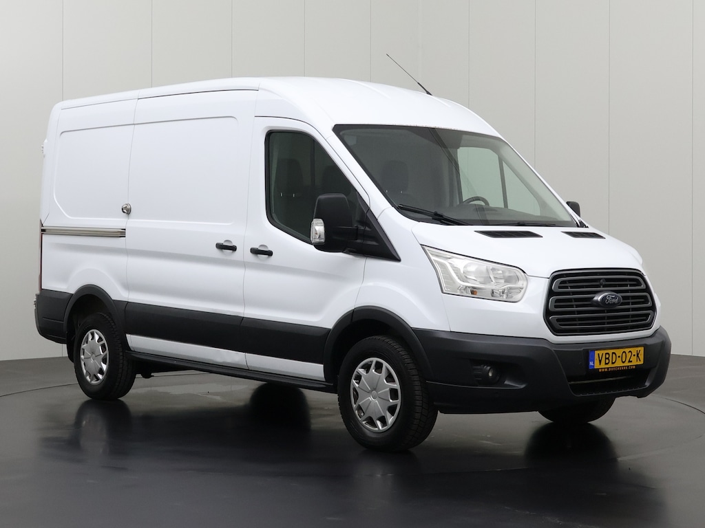 Ford Transit 2.0TDCI 130PK L2H2 Euro 6 | 2800Kg Trekhaak | Airco | Cruise | 3-Zits